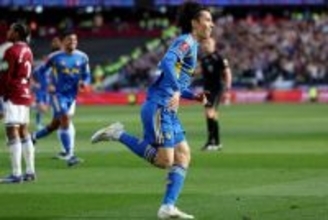 田中碧が圧巻フィニッシュで今季4点目！…リーズは逃げ切り失敗もハマーズとのPK戦制し39季ぶりFA杯準決勝進出