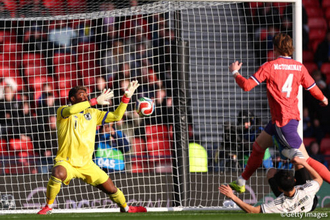 「本能的に…」5カ月ぶり代表戦でビッグセーブのGK鈴木彩艶、手応えを口に「いい感覚になってきている」