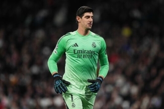 マドリード・ダービーは両守護神が欠場？…CLマンC戦で途中交代のクルトワは内転筋負傷か