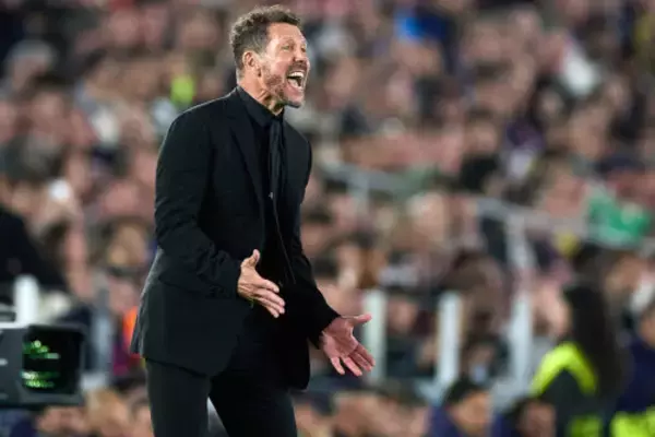 「自分たちのサッカーをしなければならない」シメオネ監督、CLベスト4懸けたバルサとの大一番へ普段どおりを強調