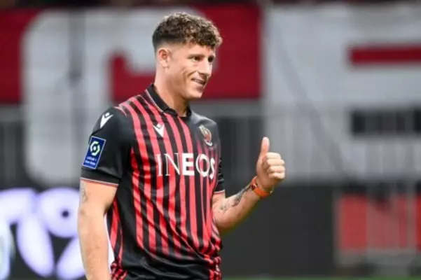 ニース 蘭代表スナイデル加入を正式発表 背番号は 10 に決定 17年8月8日 エキサイトニュース