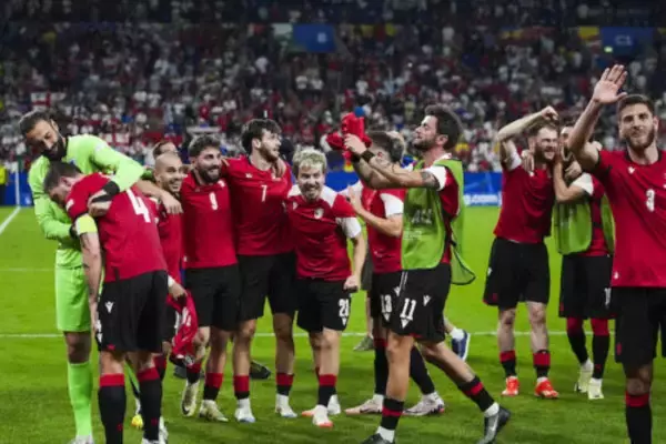 EURO初出場で決勝T進出を決めたジョージア代表…“大富豪”の元首相が約17  