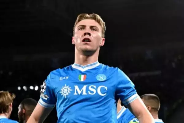 ナポリFWホイルンド、マンUから完全移籍加入へ…コンテ監督＆マクトミネイも残留か