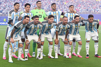 メッシとアルバレスの2トップ！…連覇狙うアルゼンチン代表のW杯決勝スタメンが発表！