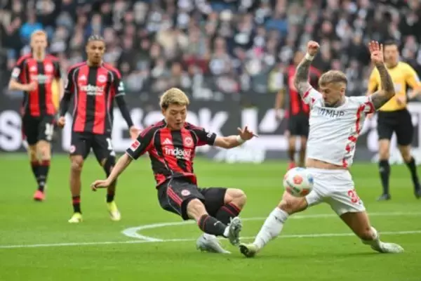 堂安律が3試合ぶりスタメン出場で85分までプレー…フランクフルトは最下位に辛勝