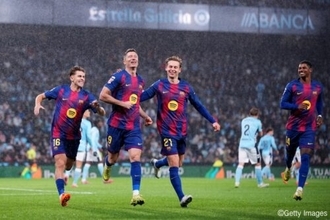 レヴァンドフスキがハット達成！…バルサがセルタとの撃ち合い制し首位レアルと「3」ポイント差に