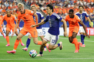 鈴木彩艶の2度の好守に中村＆上田に決定機も…日本代表、オランダとのW杯初戦は締まった内容でゴールレスで前半終了