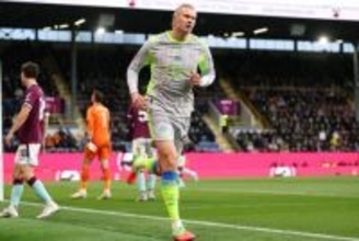 マンCがハーランド弾でついに首位浮上！…敗れたバーンリーは1年での2部降格が決定…