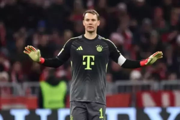 「バイエルンSD、40歳GKノイアーとの契約延長を示唆「互いの考えが一致すれば…」」の画像