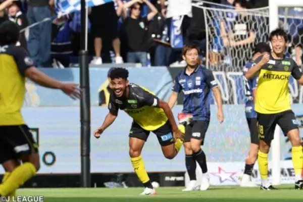 柏、敵地でG大阪を5発粉砕！　連勝達成で首位・鹿島との勝ち点差を「3」に縮める