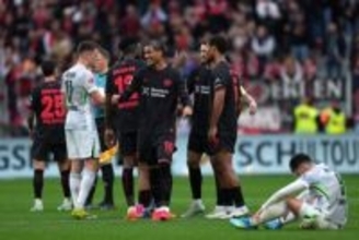 「3－1」→「3－6」…塩貝出番なしの17位ヴォルフスブルクが衝撃の敗戦「あまりにも消極的すぎた」