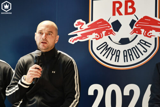 「彼らに『翼をさずけたい』」大宮で変革をもたらすウェバー氏、Jリーグの若手起用に言及「消極的なことは大きな驚き」