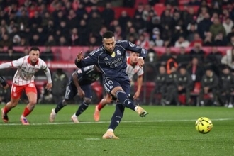 レアル・マドリード、ジローナと引き分け首位陥落　エンバペがPK弾でリーグ14得点目も実らず