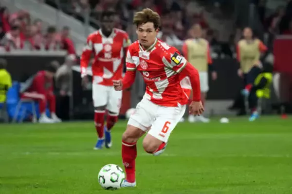 「約112億円前後の評価額に値することを示した」　地元紙、佐野海舟の圧巻ミドルを絶賛「夢のようなゴール」