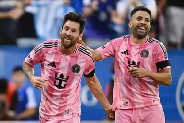 “10”の定めを受け入れるヤマルだが…アルバは「メッシと比べるのは難しい。彼に並べるものはいない」