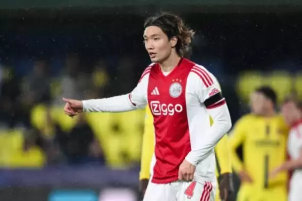 塩貝健人加入のヴォルフスブルク、板倉滉の獲得に興味も…アヤックスは売却を断固拒否か