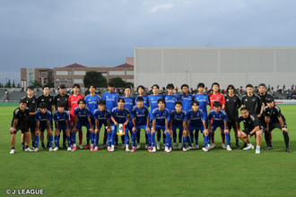 世界基準の強度を体感！　U-15 Jリーグ選抜がリヴァプールU15に競り勝つ…中村俊輔コーチら豪華指導陣がもたらした刺激