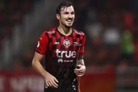 元日本代表fwハーフナーが いい夫婦の日 に再婚 19年11月23日 エキサイトニュース