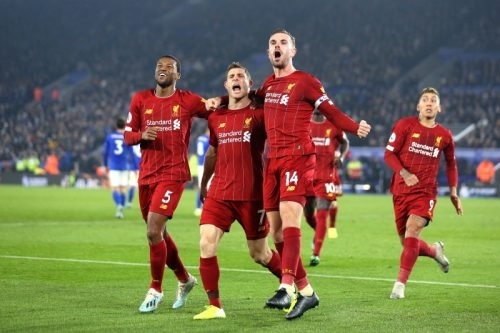 リヴァプール 敵地で首位決戦制す