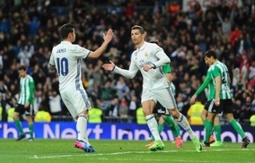 C・ロナウド、レアルで構想外のハメス・ロドリゲスにラブコール？　ユヴェントス強化担当者に進言か