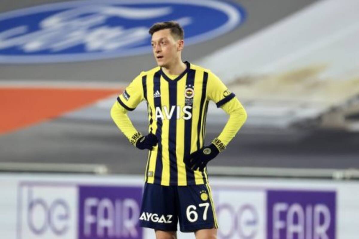 エジルが足首負傷 内側および外側じん帯の部分断裂 約1カ月の離脱か 21年3月5日 エキサイトニュース エジルが足首負傷 内側および外側じん帯の部分断裂 約1カ月の離脱か 21年3月5日 エキサイトニュース