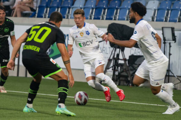 ローザンヌ鈴木冬一が開幕戦フル出場 若月大和 川辺駿は欠場 スイス1部第1節 21年7月26日 エキサイトニュース ローザンヌ鈴木冬一が開幕戦フル出場 若月大和 川辺駿は欠場 スイス1部第1節 21年7月26日 エキサイトニュース