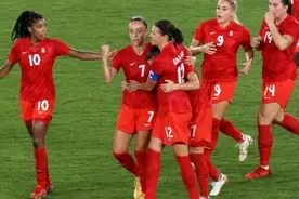 キックオフは酷暑の午前11時 五輪女子サッカー決勝を戦うスウェーデンとカナダが開始時間見直しを要請 21年8月4日 エキサイトニュース