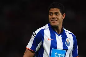 元ブラジル代表フッキに前妻が怨念投稿 内側から少しずつ死なせる 姪との再婚 妊娠に反応 21年10月日 エキサイトニュース