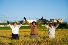 ヴィッセル神戸の選手が稲刈りに挑戦！　農業の盛り上げに一役買う