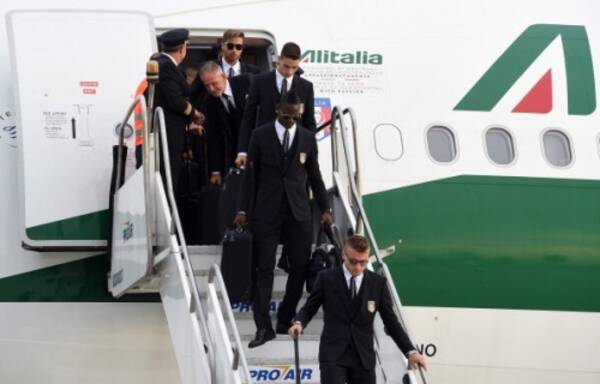 イタリア代表が飛行機の座席不足で9選手が エコノミー でブラジル入り 14年6月10日 エキサイトニュース