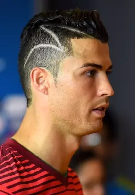 C ロナウドの新ヘアスタイルに反響 名言も残す 年10月24日 エキサイトニュース C ロナウドの新ヘアスタイルに反響 名言も残す 年10月24日 エキサイトニュース