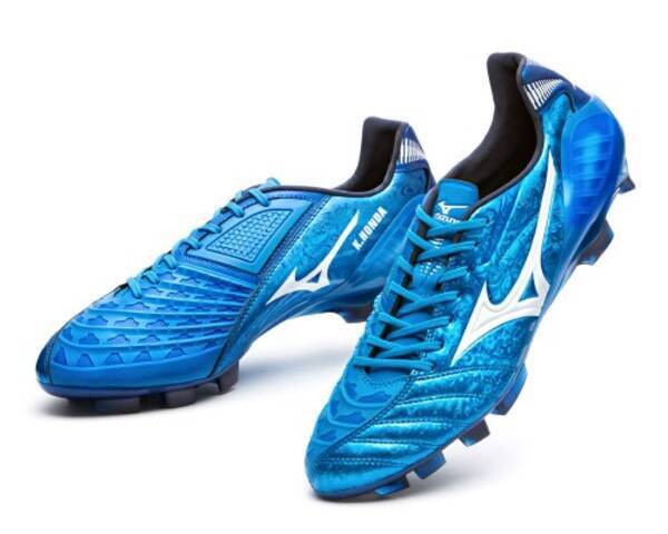 本田の新たな武器 青い炎 スパイクが登場 ホンジュラス戦でお披露目 14年11月8日 エキサイトニュース 本田の新たな武器 青い炎 スパイクが登場 ホンジュラス戦でお披露目 14年11月8日 エキサイトニュース