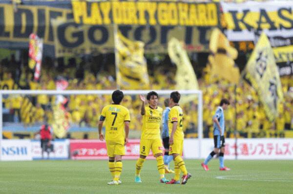 組織と個人が噛み合い快勝 柏が吉田達磨監督の川崎対策を遂行 15年4月30日 エキサイトニュース