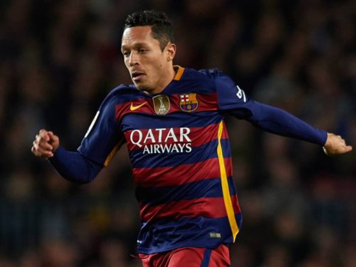 バルサが両サイドバック補強へ アドリアーノはラツィオ移籍が有力 16年7月4日 エキサイトニュース