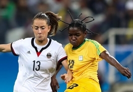 リオ五輪サッカー開幕！　「とんでもない髪形」の女子選手がいた