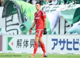 日本戦大活躍のシンガポール代表gk 松本の練習参加へ とても光栄 15年11月30日 エキサイトニュース