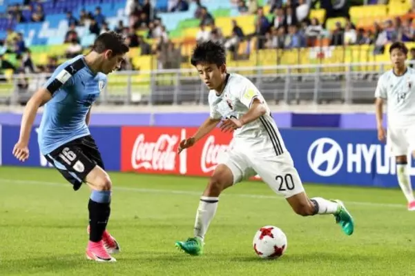 久保建英やシャビ シモンズはこの停滞期から抜け出せるか スペイン紙が紹介する若くしてラ マシアを出た宝石たち 22年7月1日 エキサイトニュース