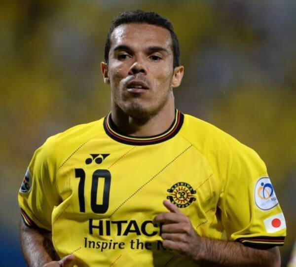 横浜fc かつて柏でプレーしたレアンドロを獲得 背番号は40番に決定 17年6月29日 エキサイトニュース