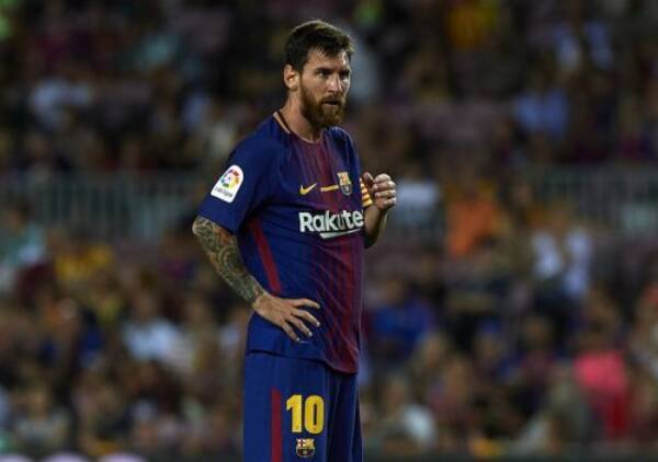 久しぶりの 偽9番 でプレーしたメッシに賛辞の声 グアルディオラ時代回帰の囁き 17年8月22日 エキサイトニュース