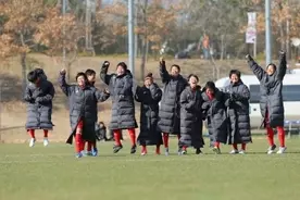 夏の王者が冬も決勝進出 鳥栖u 15は2冠を懸けて28日の決戦へ 16枚 2017年12月27日 エキサイトニュース