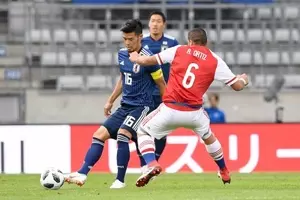 山口蛍は不満なシーズンを経て 今季は 賢く 戦う必要性も説く 年3月2日 エキサイトニュース