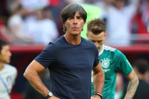 ドイツのレーヴ監督 留任が決定 史上初のw杯グループ敗退も 指揮継続へ 18年7月3日 エキサイトニュース