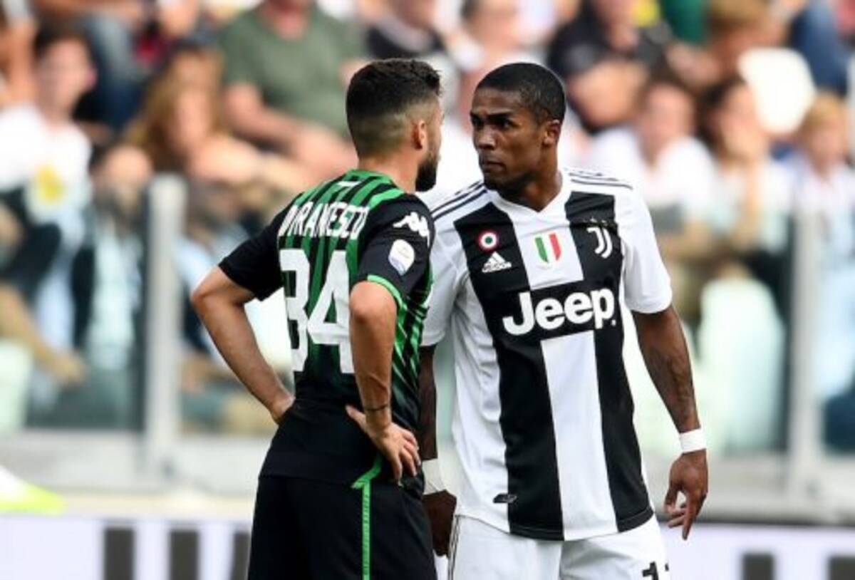 ユヴェントス つば吐きで退場したd コスタが4試合出場停止に 18年9月日 エキサイトニュース