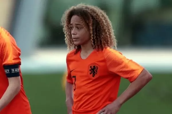 シャビ 14歳から光っていた抜群センス バルサ下部時代のコーチ評価レポートが証明 19年11月23日 エキサイトニュース 2 2