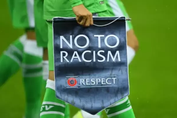 「「サッカー界だけで解決はできない」…UEFA会長、人種差別撲滅に各国政府の協力を求める」の画像