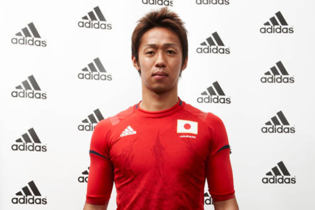 日本代表 ロンドン五輪で着用する 真紅の戦闘服 を発表 12年3月15日 エキサイトニュース