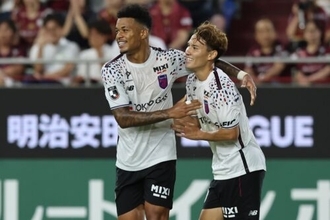FC東京、長倉幹樹が2Gも勝ち切れず…ホーム開幕戦の神戸は武藤嘉紀の後半AT弾で引き分けに持ち込む