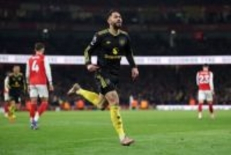 マンU、白熱した伝統の一戦を逆転で制す！　敗戦したアーセナルは2位マンCとの勝ち点差が「4」に