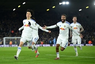 田中碧、現地メディアによるPL第14節のベストイレブンに！　「プレミアで10年プレーしてきたかのようだ」