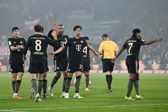 伊藤洋輝がキム・ミンジェの決勝点をアシスト！　バイエルンは逆転勝利で3連勝